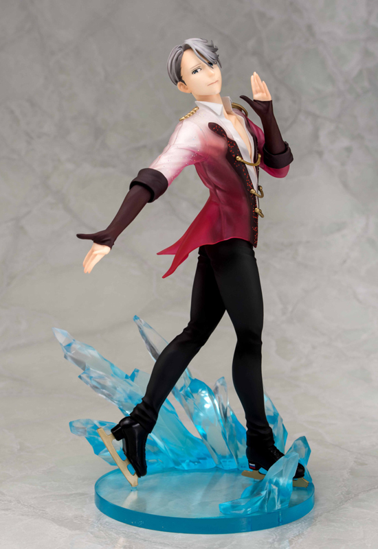 Yuri on Ice: Victor Nikiforov (Complete Figure)