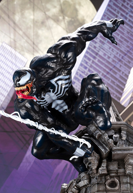 Marvel: Venom (Complete Figure)