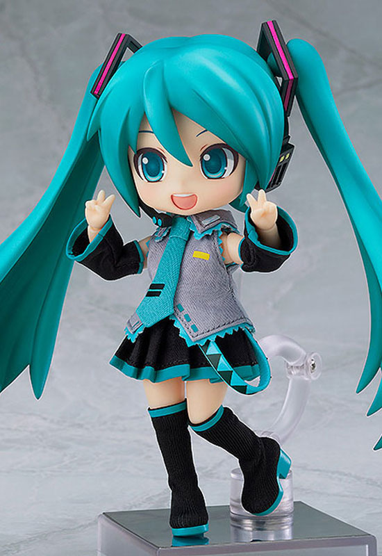 Hatsune Miku (Nendoroid Doll)