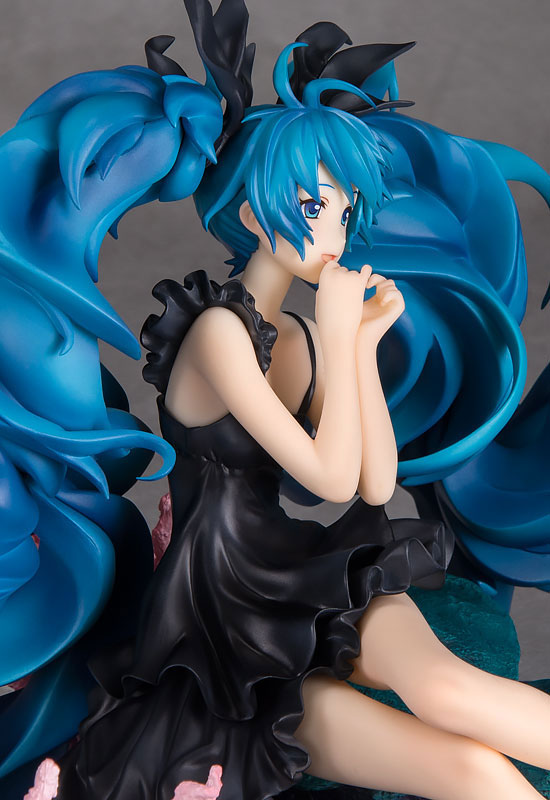 Character Vocal Series: Hatsune Miku Deep Sea Girl ver. (Complete Figure)