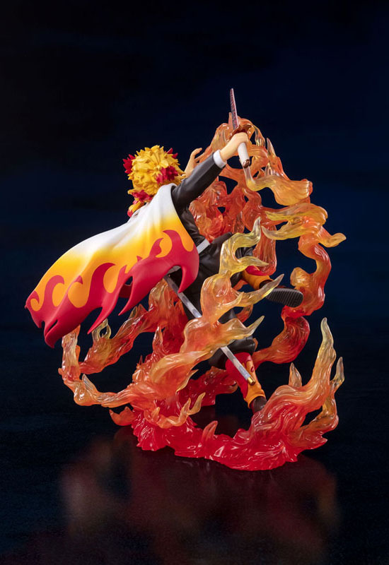 Demon Slayer Kimetsu no Yaiba: Kyojuro Rengoku Flame Breathing (Complete Figure)