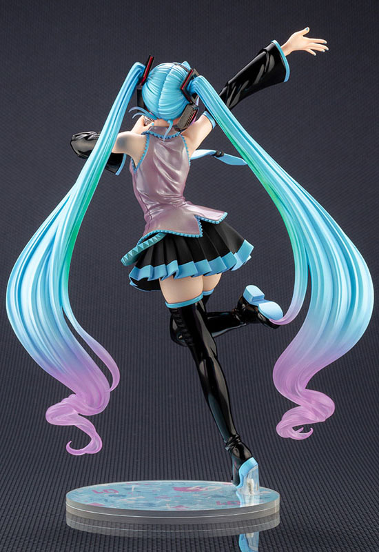 Hatsune Miku feat. MY LITTLE PONY BISHOUJO (Complete Figure)