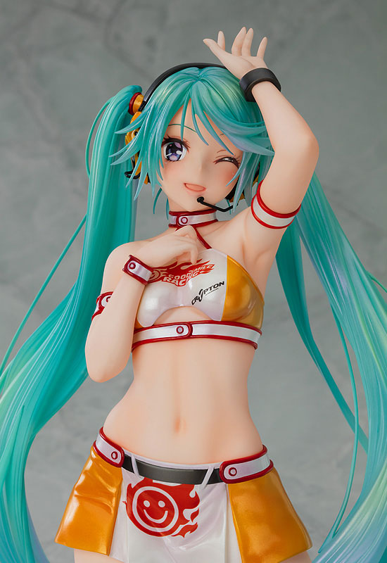 Hatsune Miku GT Project Racing Miku 2010 Ver. Art by Kentaro Yabuki (Complete Figure)